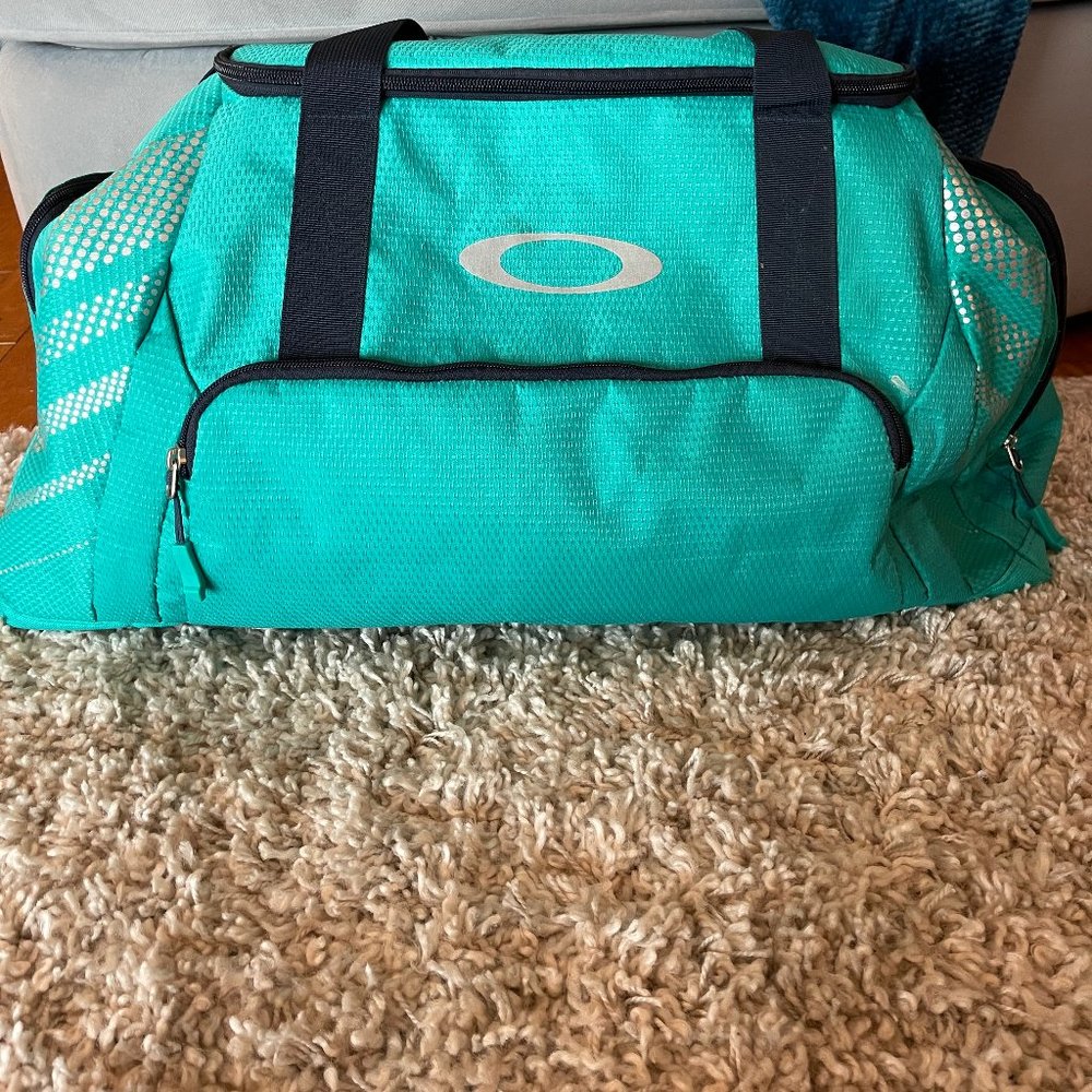 Oakley Large Gym Duffel Bag